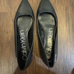 Calvin Klein Women's Black Pointed Flats